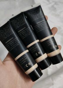 NC30 Mineralize Moisture Foundation set of 3 pcs