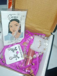 Jewelry Set: Necklace, Earrings & Bracelet