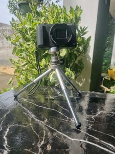 Canon Metal tripod stand