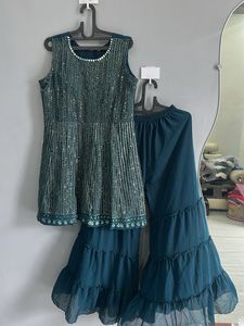 Teal Embellished Kurta Set (XL)
