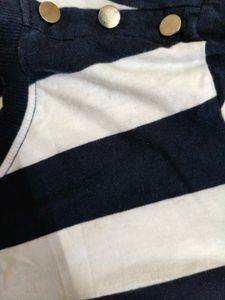 MAX Striped Women&#39;s T-shirt