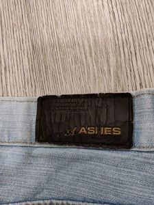 Sc8799 Ashes Beggy Jeans Waist 32