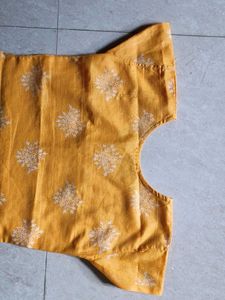 Med Size Kurti Gold Colour Cotton
