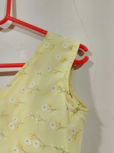 Yellow Sleeve Less Strength Kurti For Formal