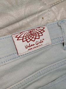 Light Blue Skinny Jeans; Fits Like A Dream✨