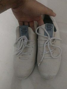 Stark fashion sneaker