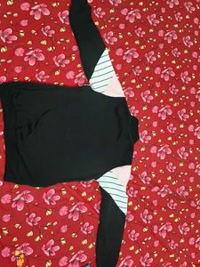 full sleeves women black sweatshirt