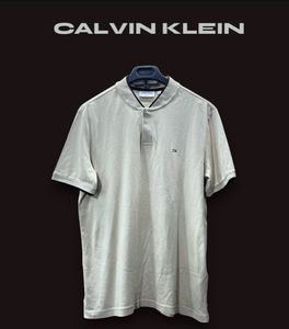Calvin Klein T Shirt