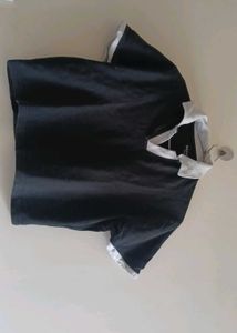 BLACK CROP TOP