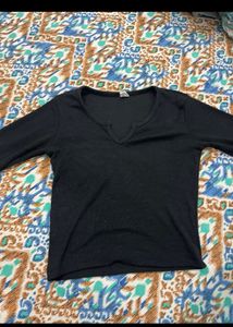 Black V Neck Crop Top
