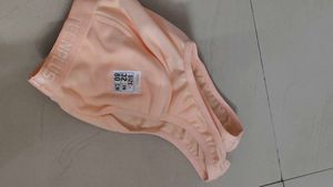 Non padded sports bra new with tag women