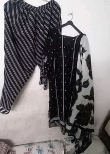 pakistani Black &amp; White Kurta Set