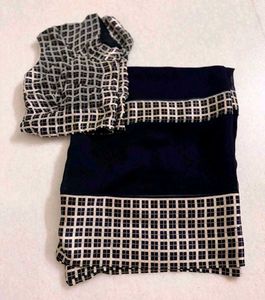 Navy Blue & White Checked Saree With Blouse