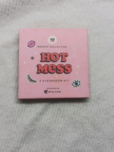 4 Eyeshadow kit myglamm hot mess