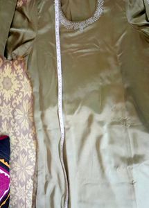 Satin Kurta Pajami &amp; Chunni 😃Negotiable 😃