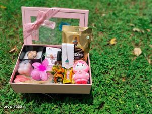 Premium Gift Hamper For Women&#39;s