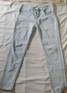 Light Wash Denim Jeans