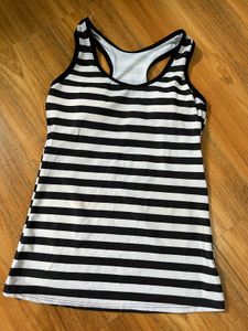 Stripes Padded Gym Top 🤌🏻