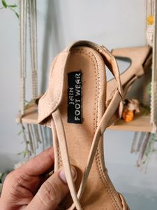 Heel 👠