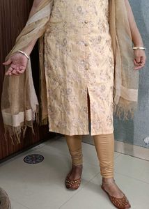 Golden Kurta With Leggings..
