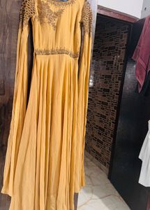 Beautiful Gawn Dress With Unique Sleeves