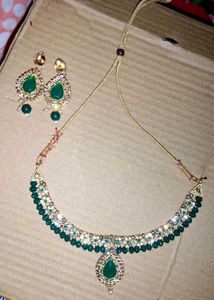 Emerald Green Necklace &amp; Earring Set