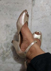 Haute Curry Golden Peeptoe Heels