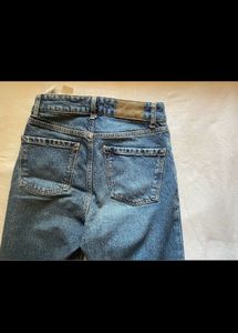 BRAND NEW Zara high Waist Straight Jeans