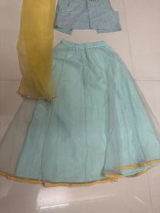 Choli Set With Dupatta Like New