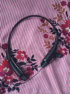 New Like Earbuds