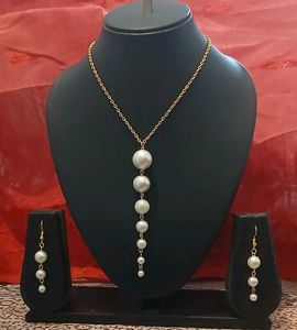 Drop Down Pearl Set