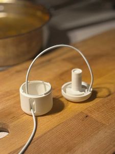 Apple Watch wind up travel charger holde