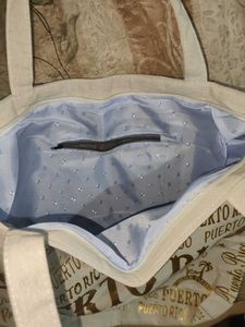 Stylish, Reusable And Durable Shoulder Bag
