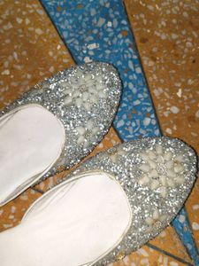 It Is Ethnic Indian Footwear💖