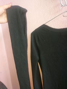 Black Long Full Sleeves Woolen Top With Super Soft Stole