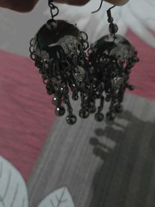 (2 Pair Of Earings)1 Pearl Statement, 1silver