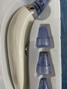 DermaSuction Pore Cleaning Device