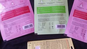 MyGlamm Sheet Mask With Lip balm