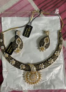 Necklace &amp; Earring Set