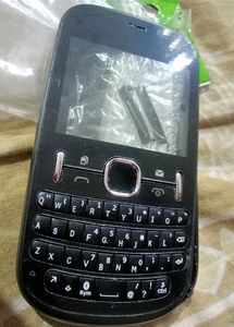 Nokia N200 Casing Cover.  In Condition Given Like New Because freeUp Team Asking About Tag Sign