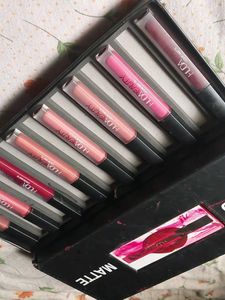 HUDA BEAUTY LIPSTICK 💄 Liquid Matte