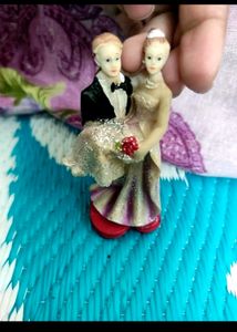 Gift Show Piece Couple Statue