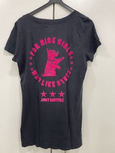 🎀 Juicy Couture Vibe: Your Next Favorite Tee! 🛍️