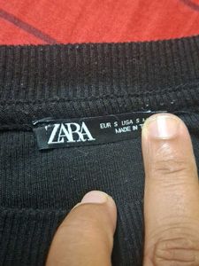 Black Ribbed Cropped Top