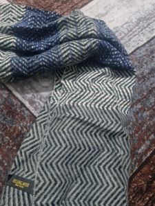 Stylish Men&#39;s Scarf
