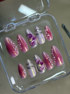 Press-On Nail Set - Floral Design
