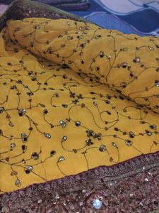 i am selling weeding wear saree With Blouse