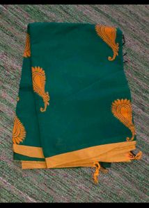 Elegant Green Saree (Women&#39;s)
