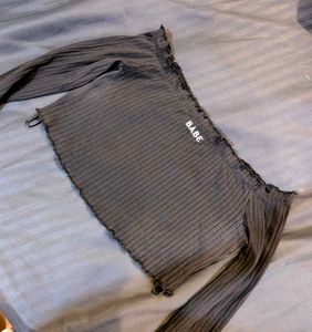 Full Sleeves Crop Top