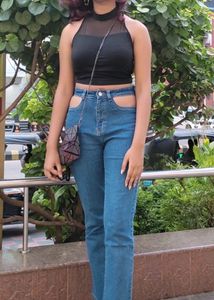 Price Drop 🚩OFFDUTY CUTOUT DENIM JEANS